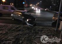 В Молодечно пьяный вилейчанин на «Мазде» повредил два автомобиля и врезался в забор