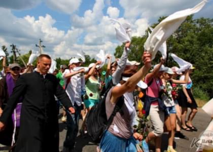 ФОТО- и ВИДЕОРЕПОРТАЖ: Прибытие пилигримов в Будслав Мядельского района 5 июля