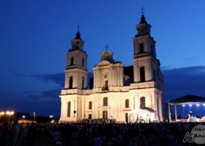 ФОТО- и ВИДЕОРЕПОРТАЖ: В Будславе Мядельского района с 5 на 6 июля прошла ночная Святая Месса