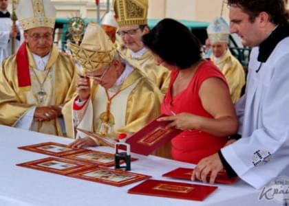 ФОТОРЕПОРТАЖ: Главная праздничная Святая Месса в Будславе прошла 6 июля