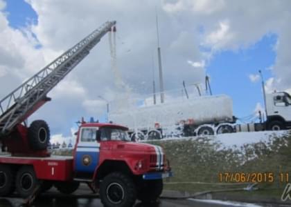 Вилейские спасатели «тушили» бензовоз на складах нефтепродуктов (ФОТО)