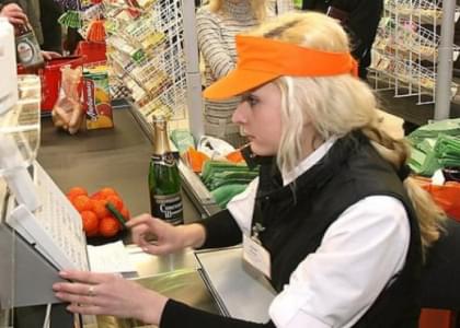 В Беларуси сдачу в магазинах после деноминации могут выдать старыми и новыми купюрами одновременно (фото)