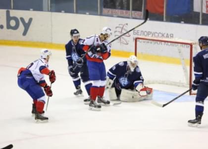 Хоккеисты «Металлурга» дома не справились с «Динамо-Молодечно» (видео)