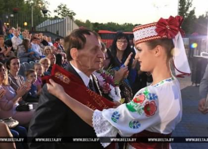 На фестивале в Молодечно известный композитор Игорь Лученок стал Почетным гражданином Минской области