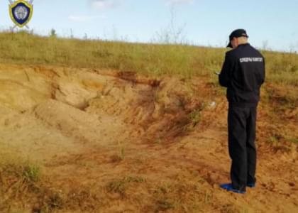 В Ошмянском районе двоих детей засыпало песком в котловане – мальчики погибли