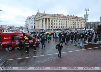 На станции метро «Октябрьская» 11 февраля были эвакуированы около двух тысяч человек