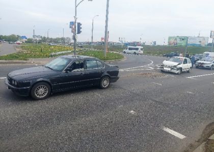 Два пенсионера столкнулись на своих авто на мядельской трассе