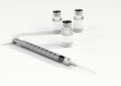 В Беларуси будут по-другому вакцинировать от COVID-19 взрослых и детей