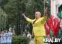 На «Дожинках» в Вязыни Вилейского района к Александру Солодухе выстроилась очередь для фото   