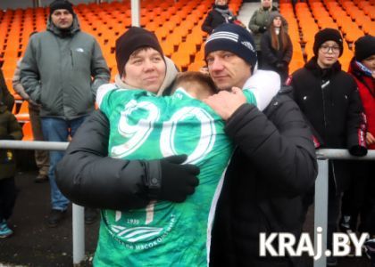 Даже грозные форварды нуждаются в утешении отца и мамы. Двух голов Игоря Монича не хватило – ФК «Молодечно» сгорел дома «Лиде»  
