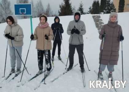 В Вилейке предлагают лыжи в аренду и готовят каток 