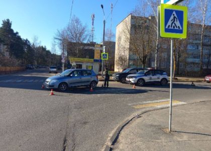В Вилейке водитель совершил наезд на пешехода. Пострадавшему потребовалась помощь медиков 