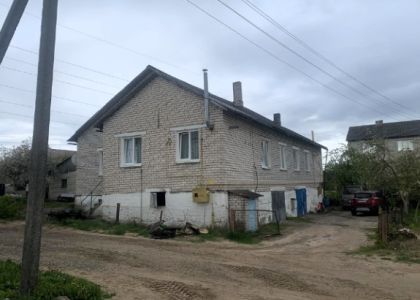 Диван сгорел в подвале дома в Браславе, где живут две бабушки – пенсионеркам пришлось покинуть свои квартиры 
