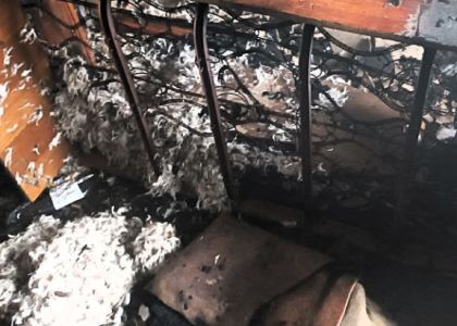 Мужчина вынес соседку из ее горящей квартиры в деревне под Молодечно. Сына женщины спасли пожарные 