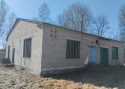Цену на кирпичное здание в Ошмянском районе на торгах снизили до 50%  