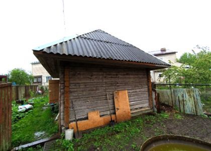 Спасатели МЧС в Поставах тушили баню 72-летнего пенсионера 
