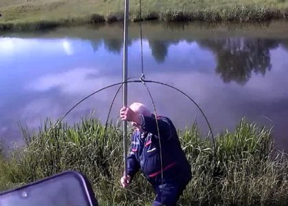 Не дотерпели. Мужчины в Вилейском районе рыбачили с сетью за семь часов до окончания нереста 