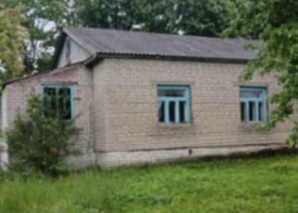 В Ошмянском районе пустующие здания склада и ФАПов продают на торгах 