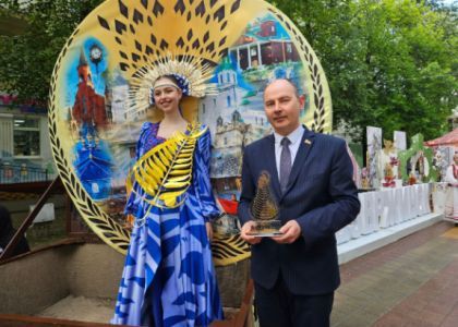 Чем удивляли губернатора на фестивале в Молодечно? 