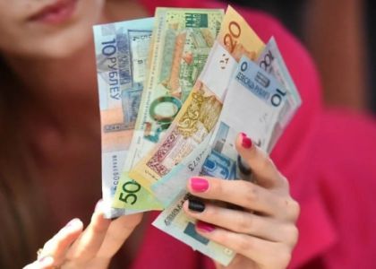 С 1 июля можно подать заявление на единовременную выплату к школе. Уточняем, куда обращаться молодечненцам  