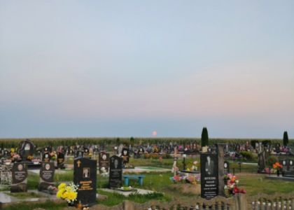 Неизвестные обчищают могилы в Молодечненском районе  