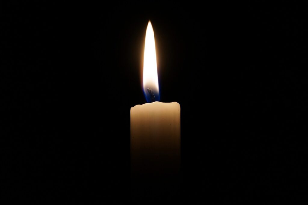 candle-2038736_1280-1024x682