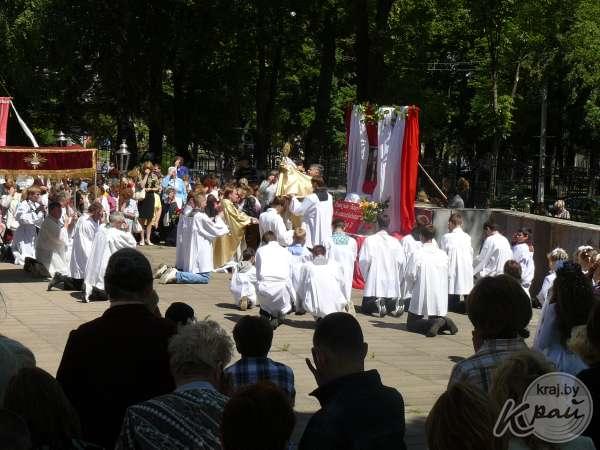 Процессия на праздник Божьего Тела в Вилейке 26 июня. Фото Эдуарда Матюшонка