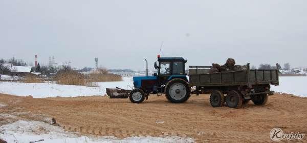 Работы на набережной озера Кагальное в Глубоком. Фото Андрея Панкрата