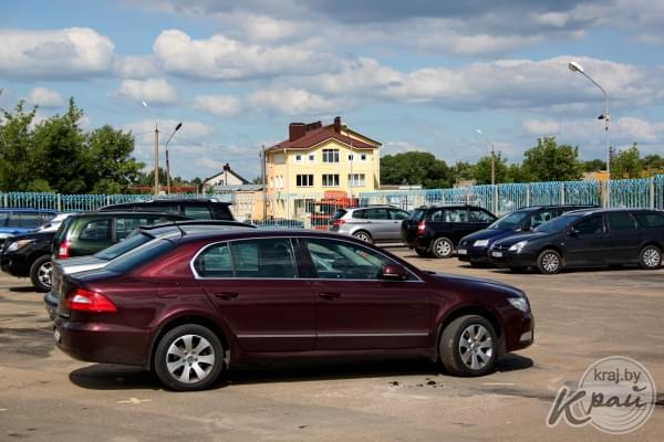 Центр автосервиса (СТО, автомойка, автохимчистка, шиномонтаж, автозапчасти) и стоянка 