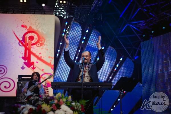 Вячеслав Шарапов на концерте, посвященном 45-летию ансамбля 